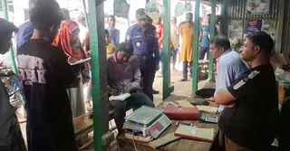 টাঙ্গাইলে অতিরিক্ত দামে জ্বালানি বিক্রি করায় ২ ব্যবসায়ীকে জরিমানা